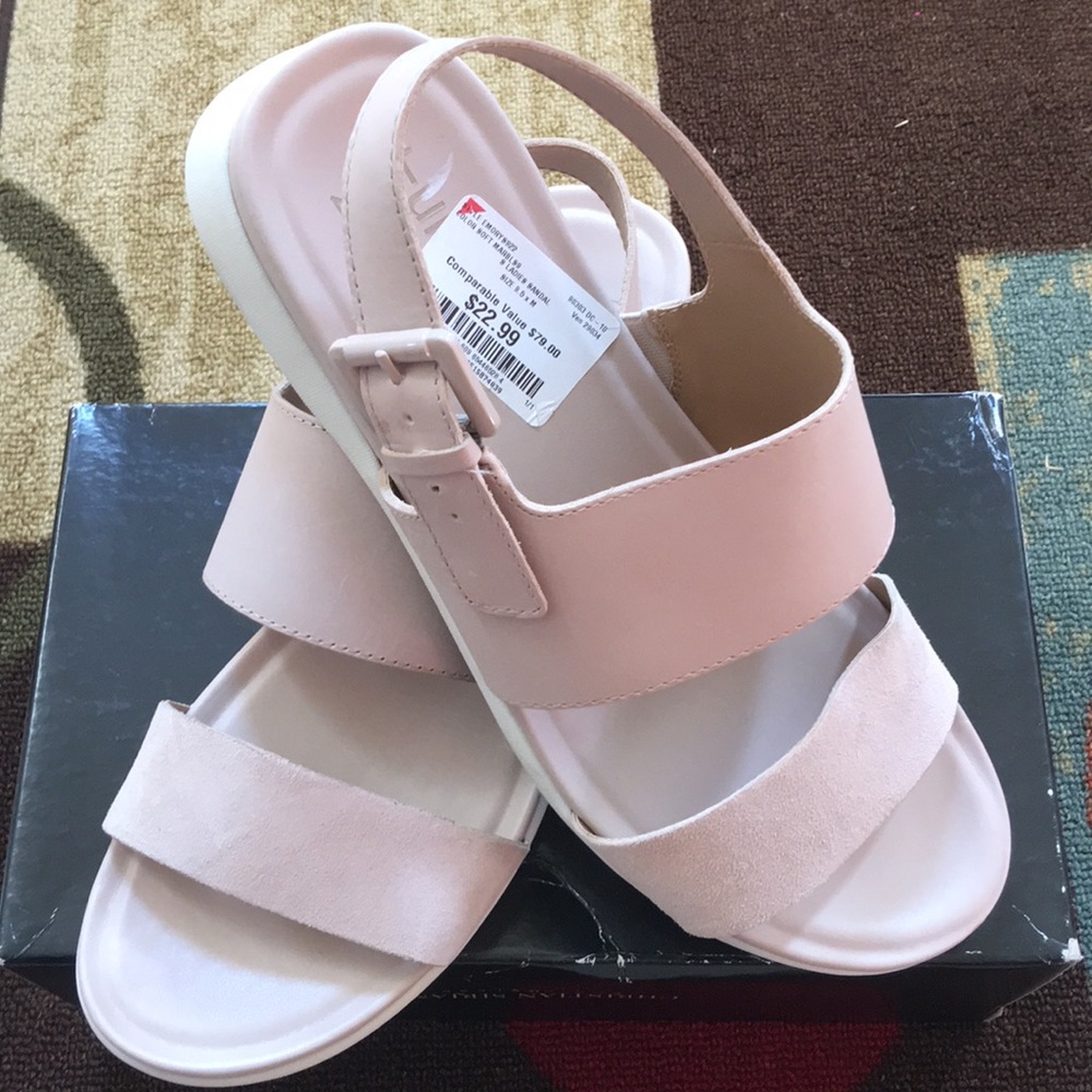 Naturalizer Sandals
